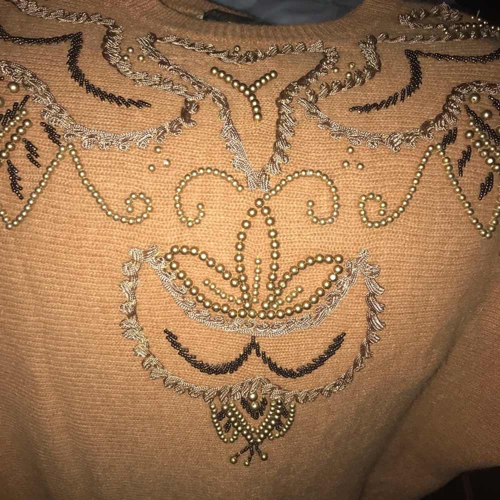 Delicate Hand Embroidered Light Sweater 70%Lambswool 20%Angora 10%Nylon Woman’s